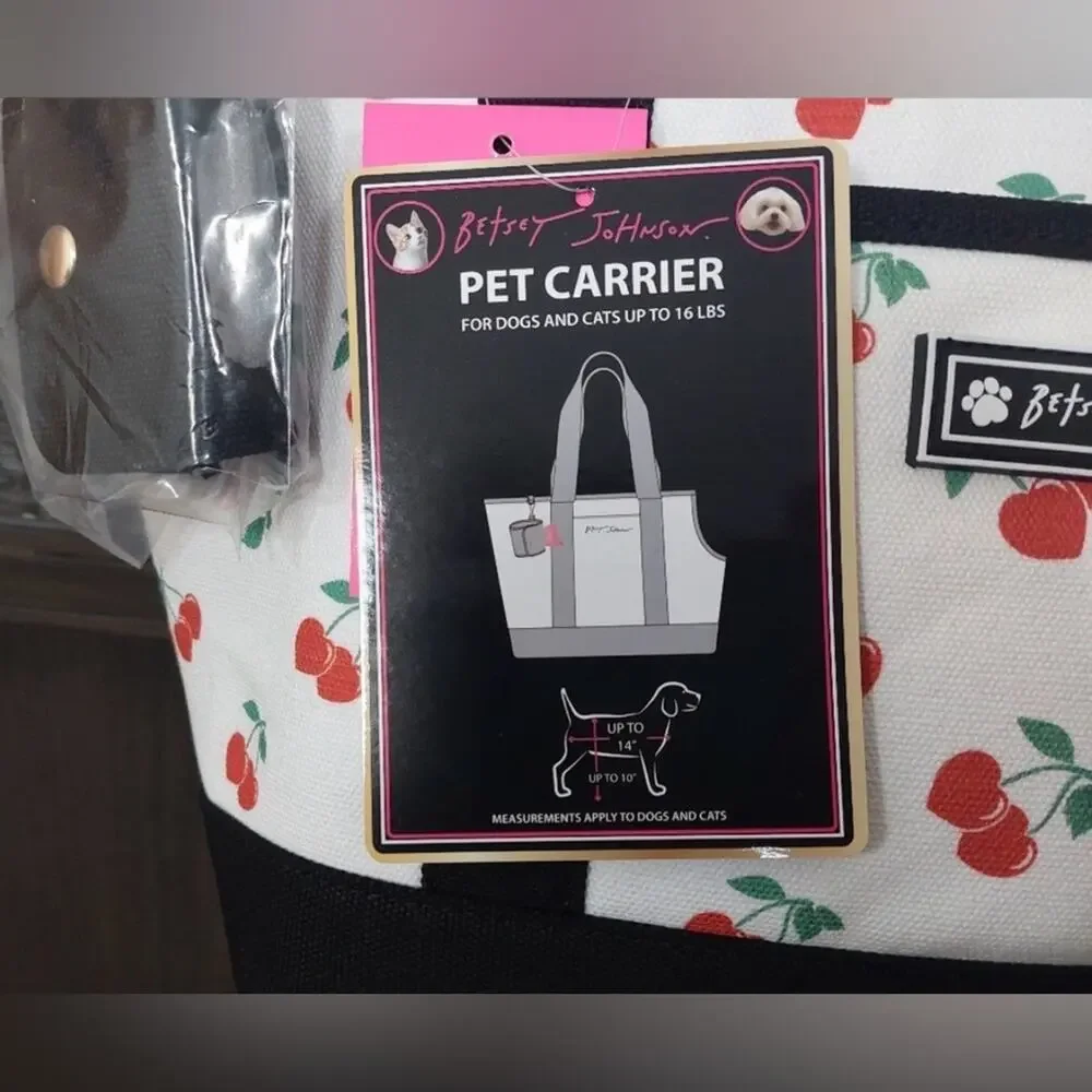 NEW BETSEY JOHNSON TSA-compliant pet carrier 16 LBS WHITE BLACK CHERRY PRINT
